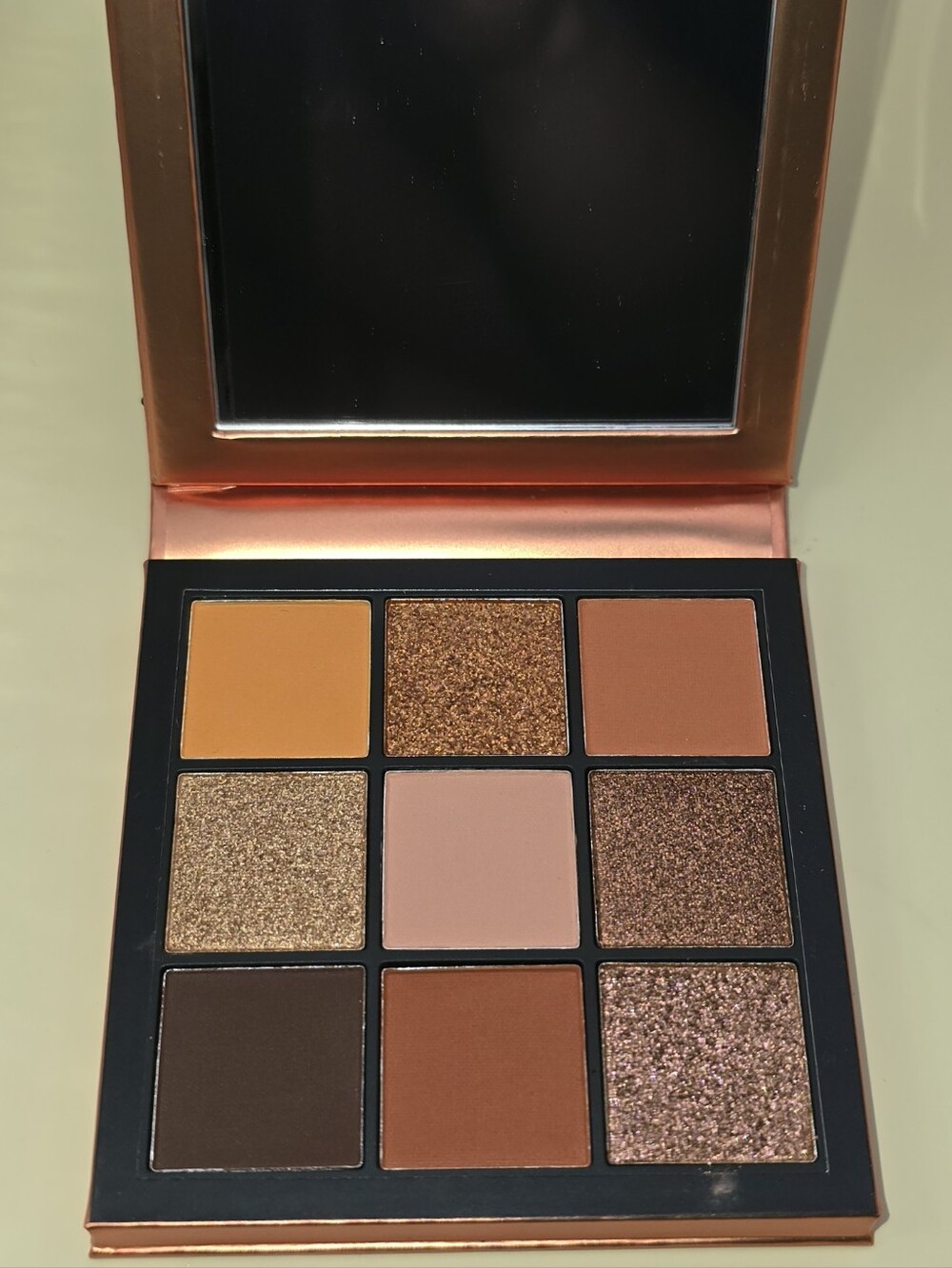 HUDA BEAUTY Topaz Obsessions Eyeshadow Palette